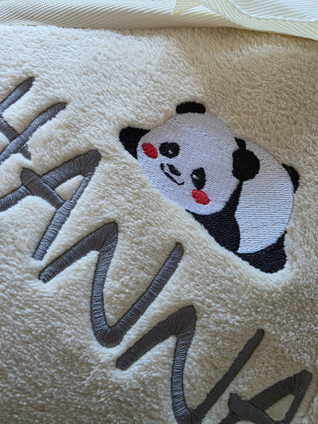 Kuscheldecke extra dick 180x130cm mit Namen/ Motiv/ Emblem bestickt