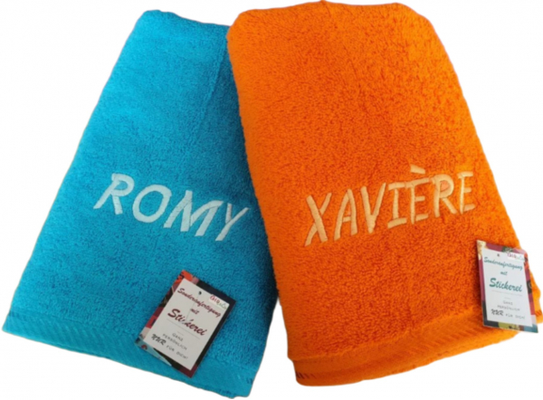 PREMIUM Duschtuch 70x140cm mit Namen/ Motiv bestickt