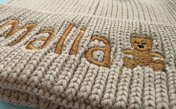 Preview: Baby Bio Stickmütze aus Baumwolle 6-24 M mit Motiv & Namen bestickt