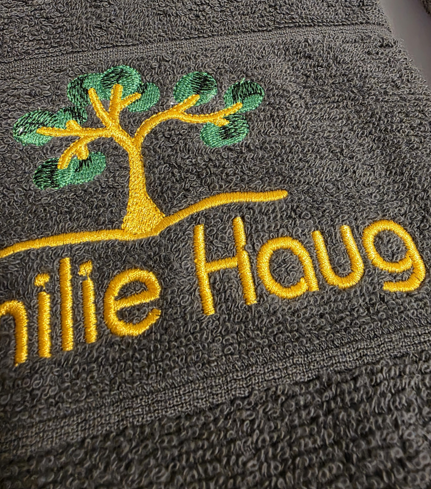 Küchenhandtuch aus Baumwolle 50x50 mit Namen/ Motiv bestickt