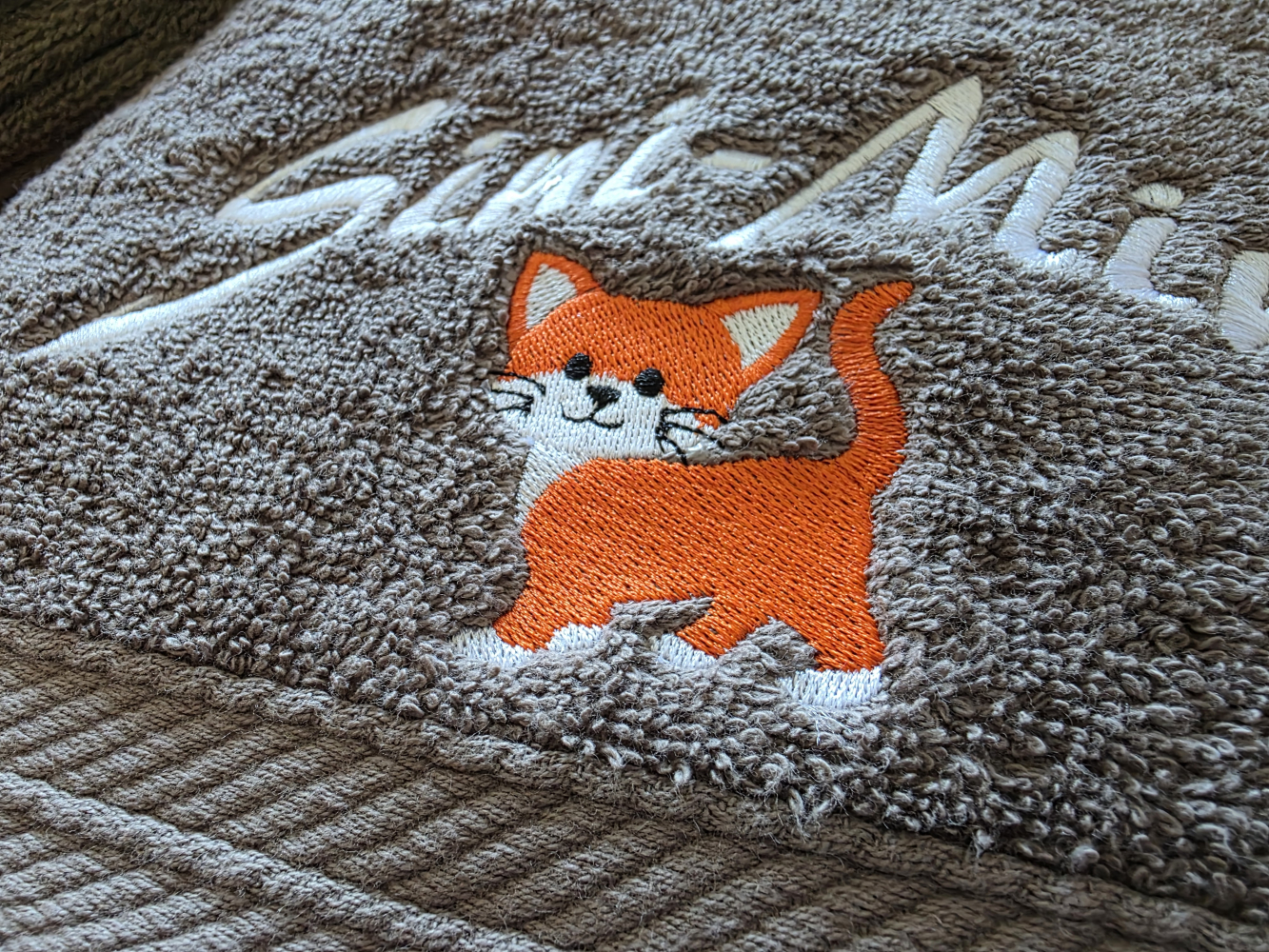 BiO - Handtuch 50x100 mit Namen/ Motiv bestickt