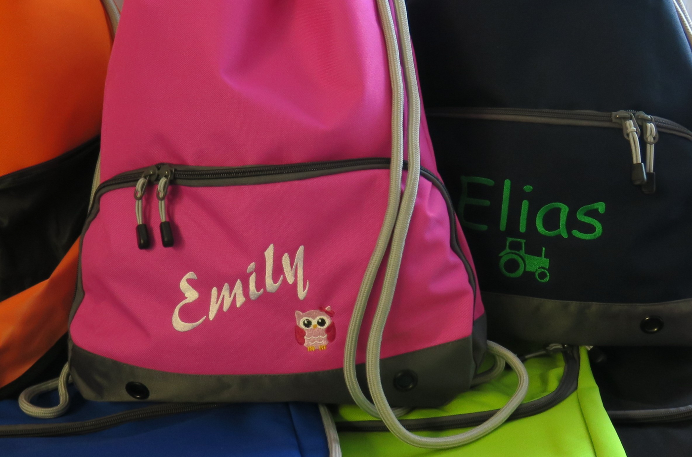 Großer Sportbeutel Rucksack Premium Qualität mit Namen / Motiv bestickt